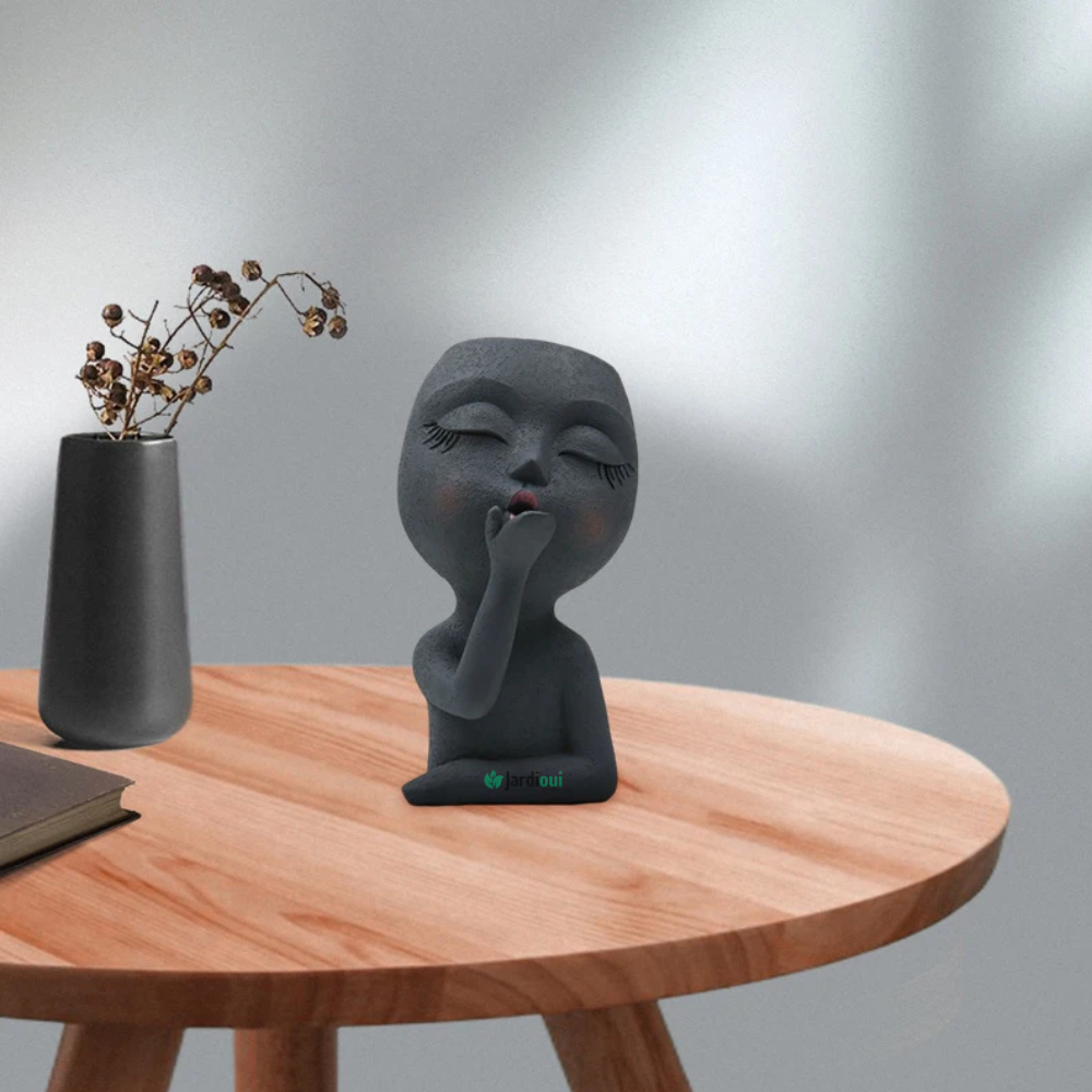 Jardioui Pot de Fleur Visage Contemplatif